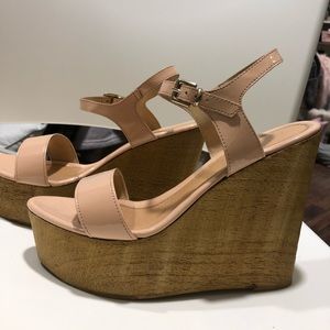 Platform nude wedges